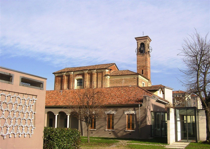 Esterno Museo d'Arte Moderna Folligeniali