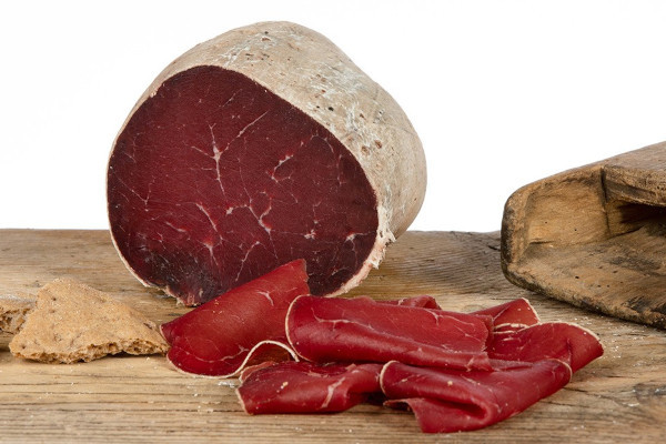 Bresaola valtellinese (ph: gustovaltellina.it)