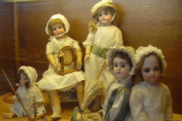 Bambole de Museo del Giocattolo Santo Stefano Lodigiano